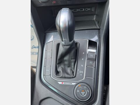 Volkswagen Tiguan 1.4 TSI SE Navigation DSG 4Motion Euro 6 (s/s) 5dr 9