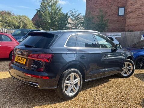 Audi Q5 2.0 TFSI 45 S line S Tronic quattro Euro 6 (s/s) 5dr 19