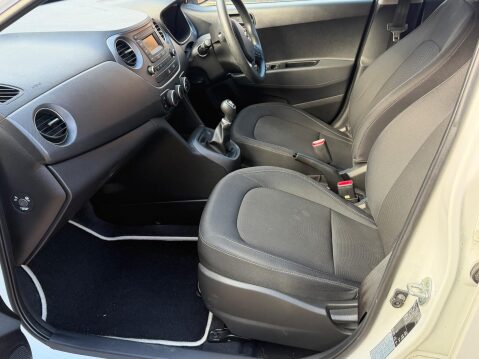 Hyundai i10 1.0 SE Euro 6 5dr 10