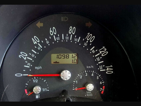 Volkswagen Beetle 1.6 Luna Euro 4 3dr 11