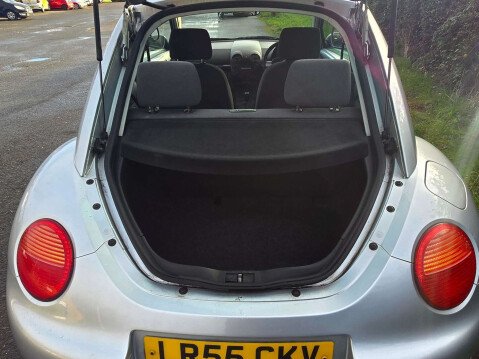 Volkswagen Beetle 1.6 Luna Euro 4 3dr 13