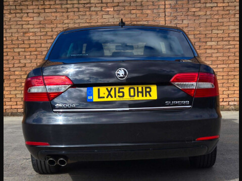 Skoda Superb 2.0 TDI Elegance DSG Euro 5 (s/s) 5dr 15