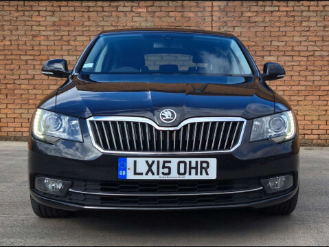 Skoda Superb 2.0 TDI Elegance DSG Euro 5 (s/s) 5dr 5