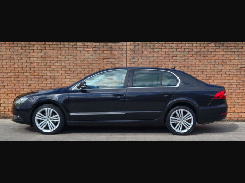 Skoda Superb 2.0 TDI Elegance DSG Euro 5 (s/s) 5dr 7