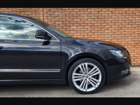 Skoda Superb 2.0 TDI Elegance DSG Euro 5 (s/s) 5dr 12