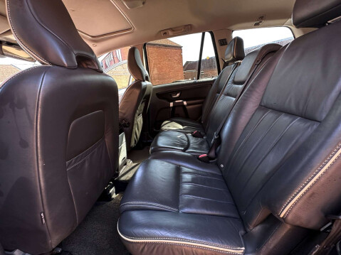 Volvo XC90 2.4 XC90 SE Luxury AWD D5 Auto 4WD 5dr 23