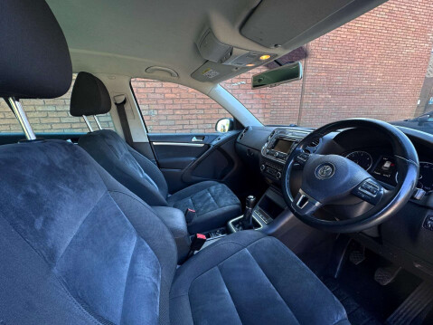 Volkswagen Tiguan 2.0 TDI BlueMotion Tech Match 2WD Euro 5 (s/s) 5dr 24
