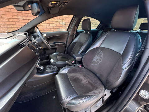 Alfa Romeo Giulietta 2.0 Giulietta Sportiva Nav JTDM-2 5dr 21