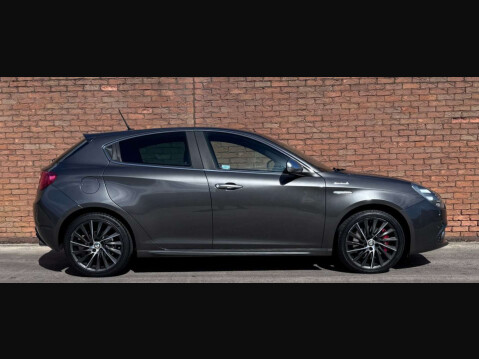 Alfa Romeo Giulietta 2.0 Giulietta Sportiva Nav JTDM-2 5dr 9