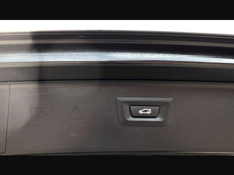 BMW 5 Series 2.0 520d M Sport Auto 5dr 33