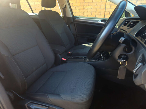 Volkswagen Golf 1.6 Golf Match TDI BlueMotion Technology Semi-Auto 5dr 22