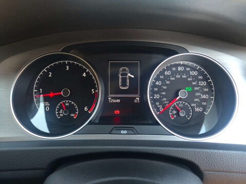 Volkswagen Golf 1.6 Golf Match TDI BlueMotion Technology Semi-Auto 5dr 32