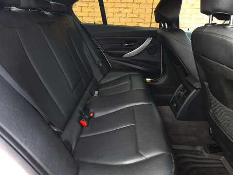 BMW 3 Series 2.0 320d M Sport Auto 4dr 31