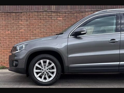 Volkswagen Tiguan 2.0 Tiguan SE TDI BlueMotion Technology 4Motion 4WD 5dr 9