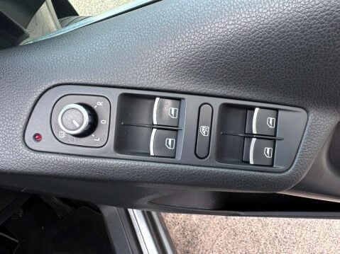 Volkswagen Tiguan 2.0 Tiguan SE TDI BlueMotion Technology 4Motion 4WD 5dr 25