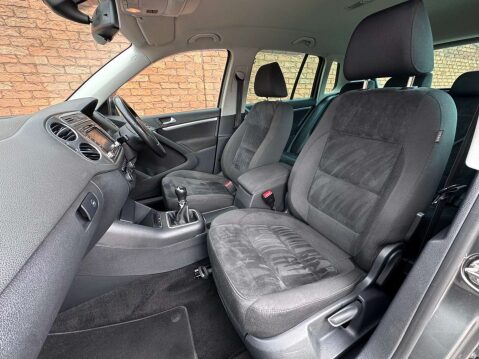 Volkswagen Tiguan 2.0 Tiguan SE TDI BlueMotion Technology 4Motion 4WD 5dr 21