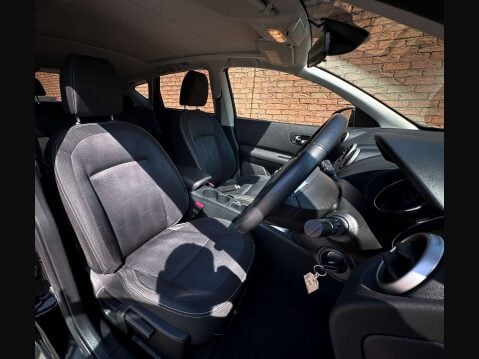 Nissan Qashqai 1.6 Qashqai N-Tec 5dr 19