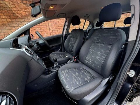 Vauxhall Corsa 1.4 Corsa Exclusive AC 5dr 19