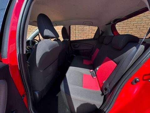 Toyota Yaris 1.3 Yaris Sport VVT-i 5dr 23