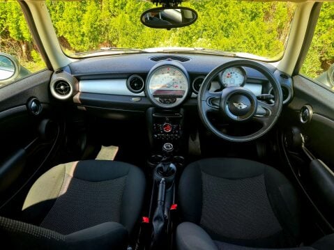 Mini Hatch 1.6 One 3dr 16