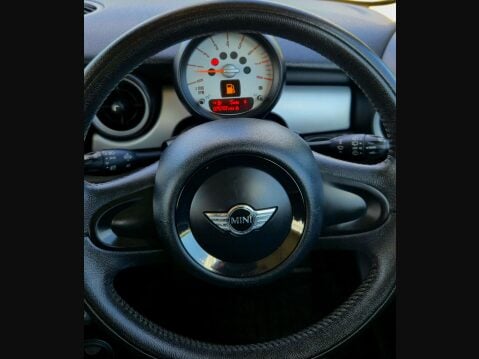 Mini Hatch 1.6 One 3dr 22