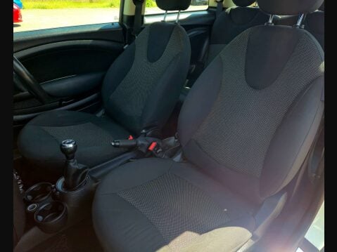 Mini Hatch 1.6 One 3dr 23