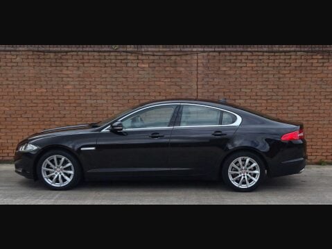 Jaguar XF 3.0 XF Premium Luxury V6 D Auto 4dr 10