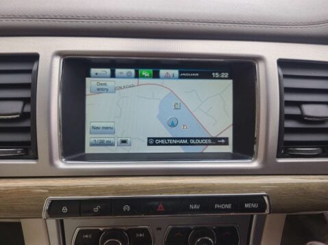 Jaguar XF 3.0 XF Premium Luxury V6 D Auto 4dr 35