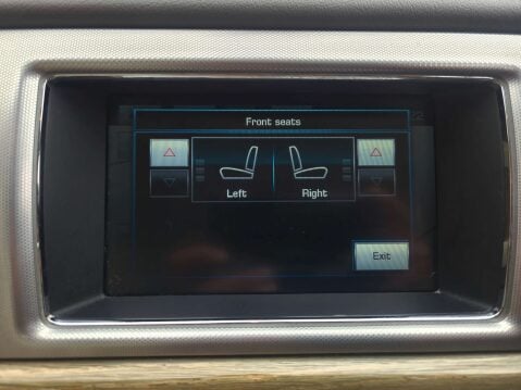 Jaguar XF 3.0 XF Premium Luxury V6 D Auto 4dr 36