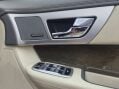 Jaguar XF 3.0 XF Premium Luxury V6 D Auto 4dr 37