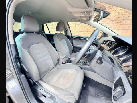 Volkswagen Golf 2.0 Golf GT BlueMotion Technology TDI Semi-Auto 5dr 22