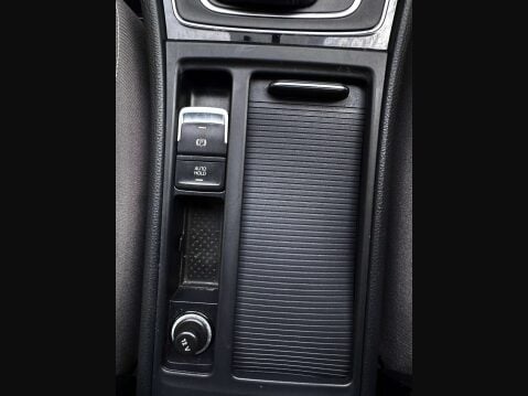 Volkswagen Golf 2.0 Golf GT BlueMotion Technology TDI Semi-Auto 5dr 33