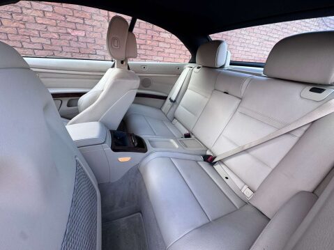 BMW 3 Series 3.0 325i M Sport Auto 2dr 33