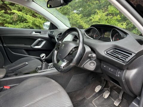 Peugeot 308 1.6 308 Active HDi Blue S/S 5dr 19