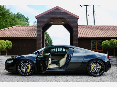 Audi R8 4.2 R8 4.2 Quattro 4WD 2dr 18