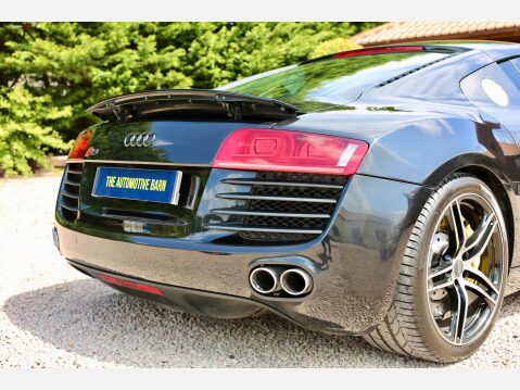 Audi R8 4.2 R8 4.2 Quattro 4WD 2dr 19