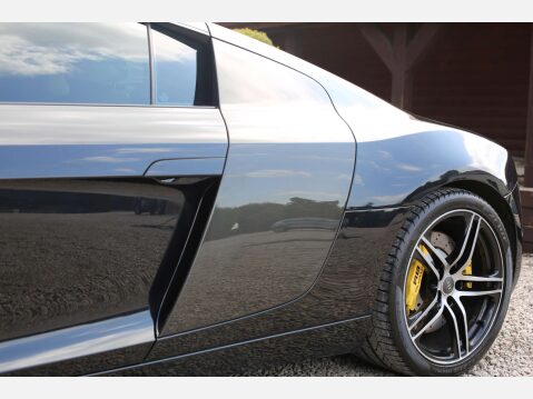 Audi R8 4.2 R8 4.2 Quattro 4WD 2dr 22