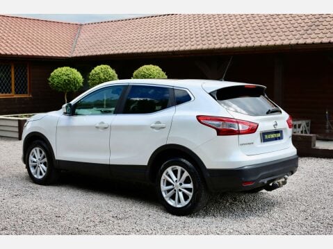 Nissan Qashqai 1.5 Qashqai Acenta Premium dCi 5dr 9