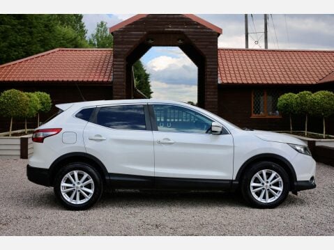 Nissan Qashqai 1.5 Qashqai Acenta Premium dCi 5dr 3