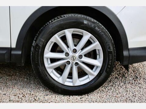 Nissan Qashqai 1.5 Qashqai Acenta Premium dCi 5dr 21
