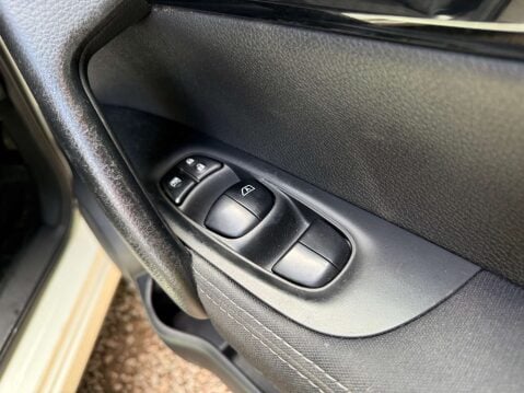 Nissan Qashqai 1.5 Qashqai Acenta Premium dCi 5dr 33