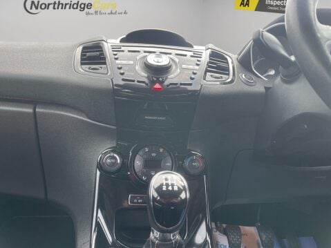 Ford Fiesta 1.0T EcoBoost Titanium Euro 6 (s/s) 5dr 14