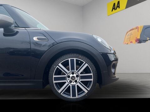 Mini Hatch 1.5 Cooper Exclusive Euro 6 (s/s) 3dr 5