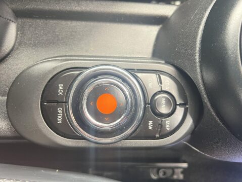 Mini Hatch 1.5 Cooper Exclusive Euro 6 (s/s) 3dr 20