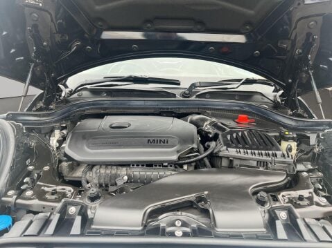 Mini Hatch 1.5 Cooper Exclusive Euro 6 (s/s) 3dr 23