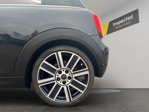 Mini Hatch 1.5 Cooper Exclusive Euro 6 (s/s) 3dr 25