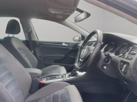 Volkswagen Golf 2.0 TDI BlueMotion Tech GT DSG Euro 5 (s/s) 5dr 9