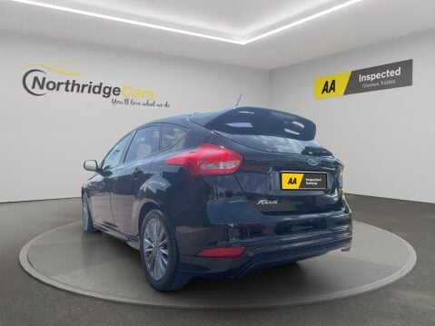 Ford Focus 1.0T EcoBoost ST-Line Euro 6 (s/s) 5dr 3