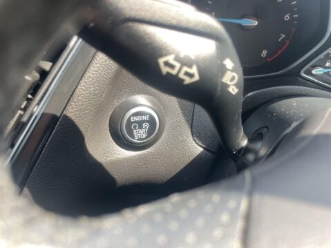 Ford Focus 1.0T EcoBoost ST-Line Euro 6 (s/s) 5dr 30