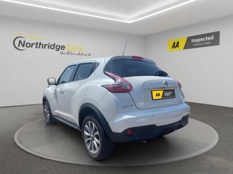 Nissan Juke 1.6 Tekna XTRON Euro 5 5dr 3